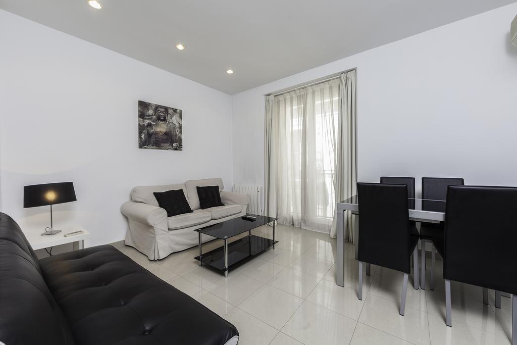 Gran Via Apartment Madrid Exterior photo