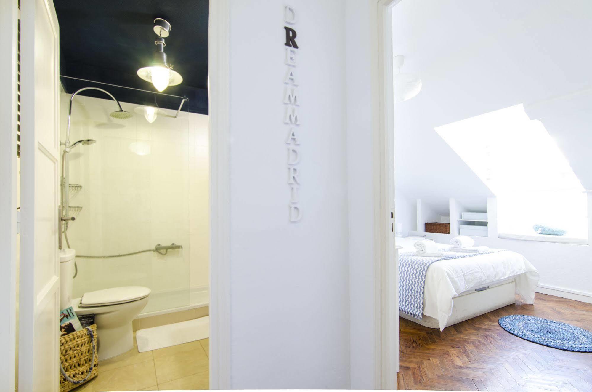 Gran Via Apartment Madrid Exterior photo