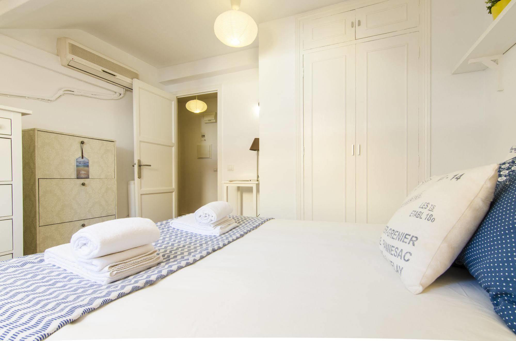 Gran Via Apartment Madrid Exterior photo